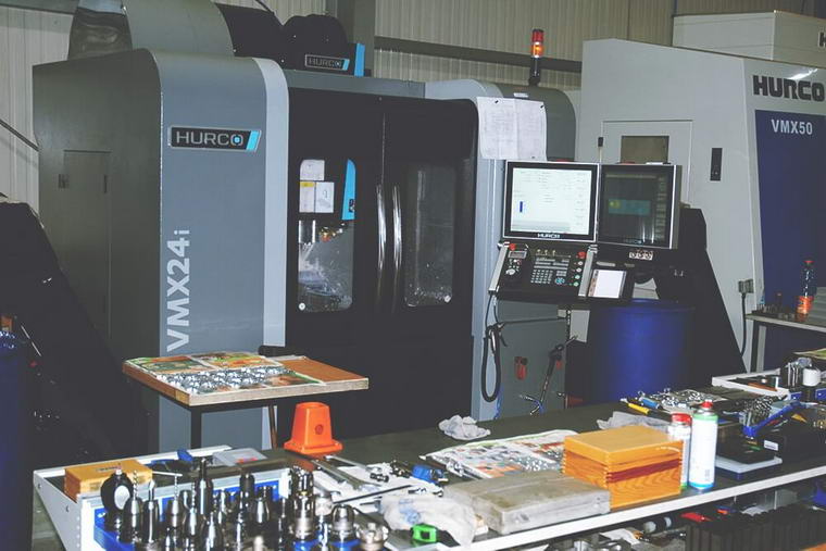 RIETH-PRÄZISION – Dreh- und Fräsmaschinen 1